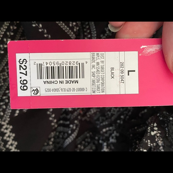 Black and white Romper - Picture 3 of 3